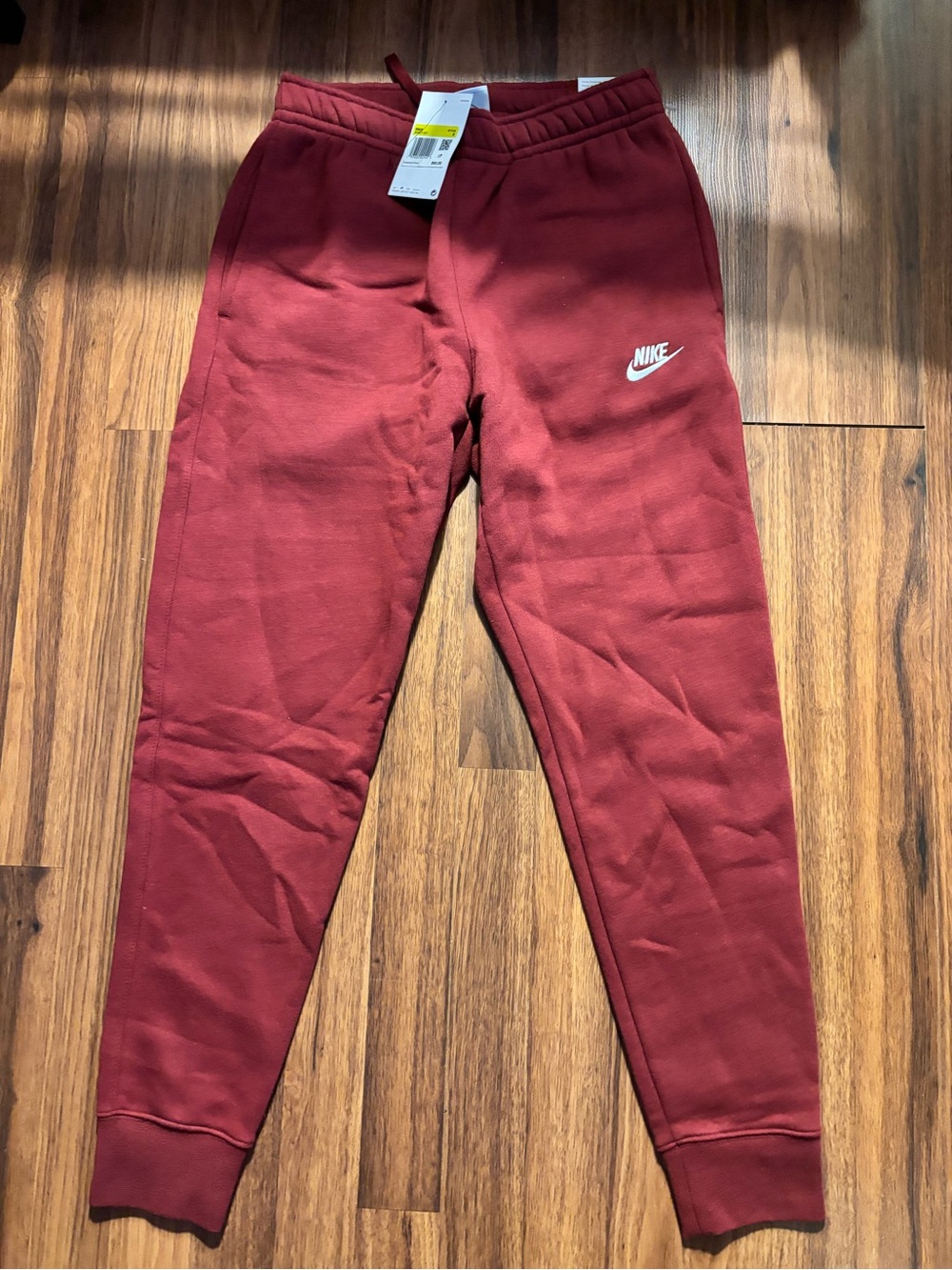 NWT Nike Sportswear Club Fleece Joggers Burgundy Red Sweatpants Men’s Size Small